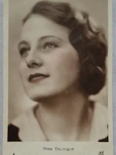 Fotografie tip carte postala, Miss belgia, perioada interbelica