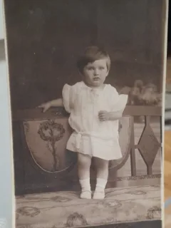 Fotografie tip carte postala, necirculata, baietel de 1 an, 1925