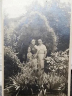 Fotografie tip carte postala, necirculata, famile in excursie la munte, 1934