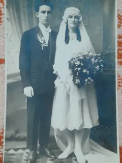 Fotografie tip carte postala, necirculata, mire si mireasa, inceput de secol XX
