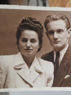 Fotografie tip carte postala, necirculata, sot si sotie, 1944