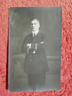 Fotografie tip carte postala, ofiter 1915