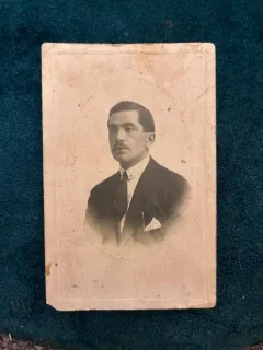 Fotografie tip carte postala - Portret bust