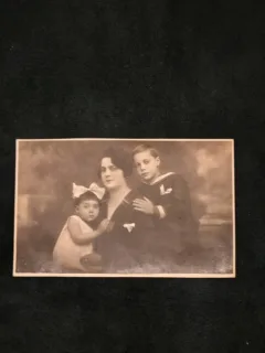 Fotografie tip carte postala - portret de familie