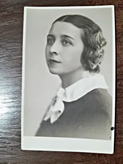 Fotografie tip Carte Postala, potret de femeie, necirculata