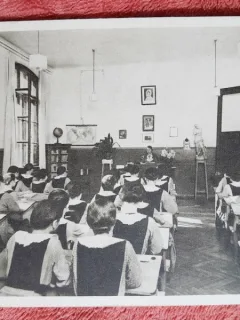 Fotografie tip carte postala, Scoala centrala de fete, Bucuresti 1935