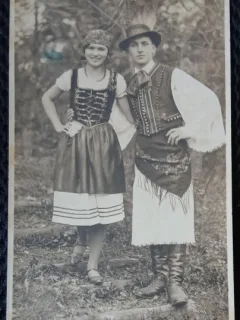 Fotografie tip Carte postala, Tineri din Gemania in costume traditionale, 1930