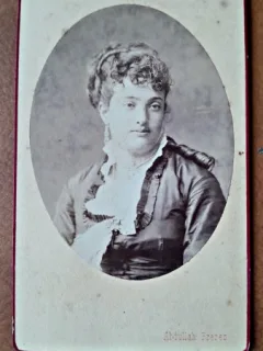 Fotografie tip CDC, soprana Adelina Patti, inceput de secol XX