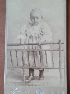 Fotografie tip CDV, Ana Sturdza copil