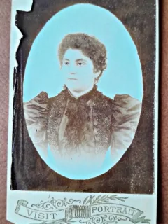 Fotografie tip CDV, Aneta Georgescu, inceput de secol XX