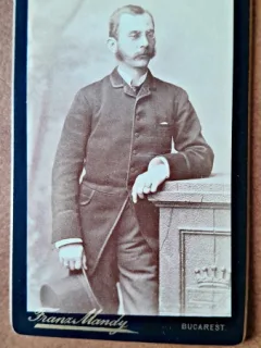 Fotografie tip CDV, barbat perioada interbelica