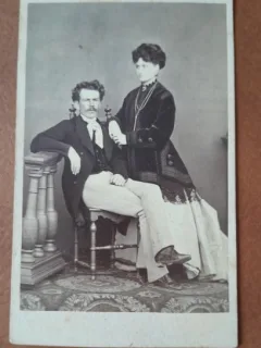 Fotografie tip CDV, barbat si femeie, sfarsit de secol XIX