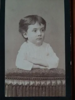Fotografie tip CDV, copil perioada interbelica