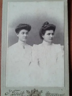 Fotografie tip CDV, dou femei, inceput de secol XX