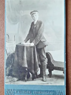 Fotografie tip CDV, elev scoala militara, perioada interbelica