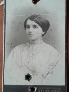 Fotografie tip CDV, femeie, perioada interbelica