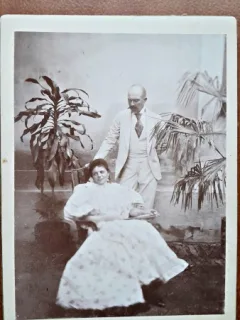 Fotografie pe carton, femeie si barbat, perioada interbelica
