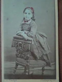Fotografie tip CDV, fetita, inceput de secol XX