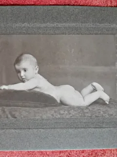 Fotografie tip CDV, fetita la 6 luni, 1907