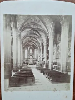 Fotografie pe carton, interior de Catedrala Catolica, perioada interbelica