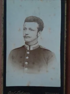 Fotografie tip CDV, militar cu mustata, perioada primului razboi mondial