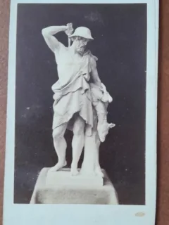 Fotografie tip CDV, sculptura Vanatorul, Berlin