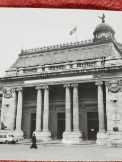 Fotografie, Vechiul Parlament al Romaniei, 1992