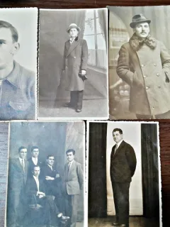 Fotografii tip carte postala, barbati din perioada interbelica, set de 5, 1 circulata