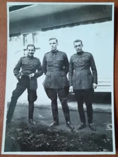 Fotogrtafie, 3 militari, perioada interbelica