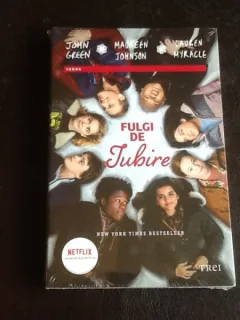 Fulgi de iubire - John Green, Maureen Johnson, Lauren Myracle
