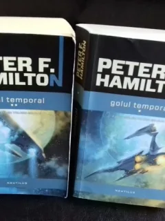 GOLUL TEMPORAL - PETER F. HAMILTON    2 VOLUME