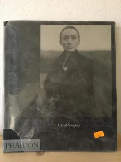 Graham Clarke - Alfred Stieglitz
