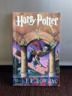 HARRY POTTER SI PIATRA  FILOZOFALA - J.K. ROWLING