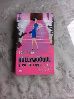 HOLLYWOODUL E CA UN LICEU DE FITE - ZOEY DEAN