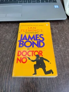 Ian Fleming - Doctor No