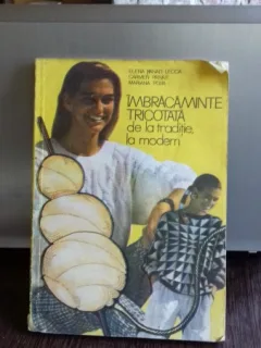 IMBRACAMINTE TRICOTATA DE LA TRADITIE LA MODERN - ELENA PANAIT LECCA