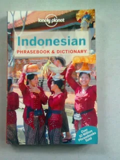 INDONESIAN. PHRASEBOOK & DICTIONARY (GLOSAR SI DICTIONAR)