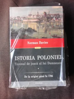ISTORIA POLONIEI, TERENUL DE JOACA AL LUI DUMNEZEU - NORMAN DAVIES  2 VOLUME