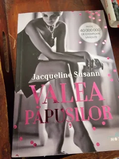 Jaqueline Susann - Valea papusilor