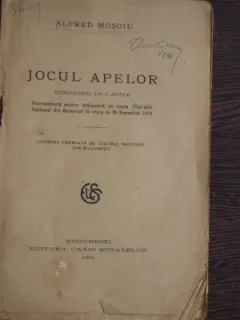 JOCUL APELOR - ALFRED MOSOIU