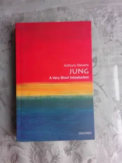 JUNG, A VERY SHORT INTRODUCTION - ANTHONY STEVENS  (CARTE IN LIMBA ENGLEZA)