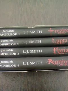 JURNALELE VAMPIRILOR - L.J. SMITH  (VOL.1+2+3+4, IN ETUI)