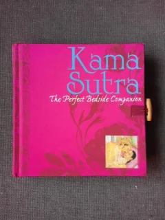 KAMA SUTRA, THE PERFECT BEDSIDE COMPANION  (CARTE IN LIMBA ENGLEZA)