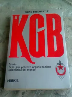KGB  - BRIAN FREEMANTLE  (CARTE IN LIMBA ITALIANA)