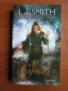 L. J. Smith - Cercul secret. Captiva