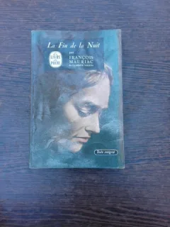La fin de la nuit - Francois Mauriac  (carte in limba franceza)
