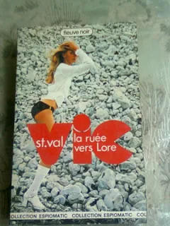 LA RUEE VERS LORE Tapa blanda - VIC ST VAL  (CARTE IN LIMBA FRANCEZA)
