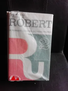 Le Petit Robert, Dictionnaire universel des noms propres, illustre - Paul Robert