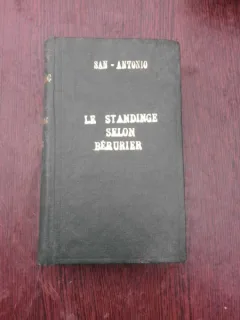 Le standings selon berurier - San Antonio  (carte in limba franceza)