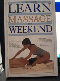 Learn massage in a weekend - Nitya Lacroix text in limba engleza